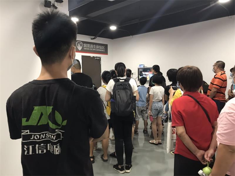 普及安全滅火知識(shí)，共建消防防火墻！—江信電子消防安全演練3.jpg